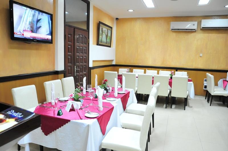 แอร์พอร์ต เวสต์ โฮเต็ล แอคครา Hotel อักกรา ภายนอก รูปภาพ
