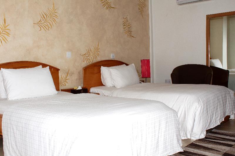 แอร์พอร์ต เวสต์ โฮเต็ล แอคครา Hotel อักกรา ภายนอก รูปภาพ