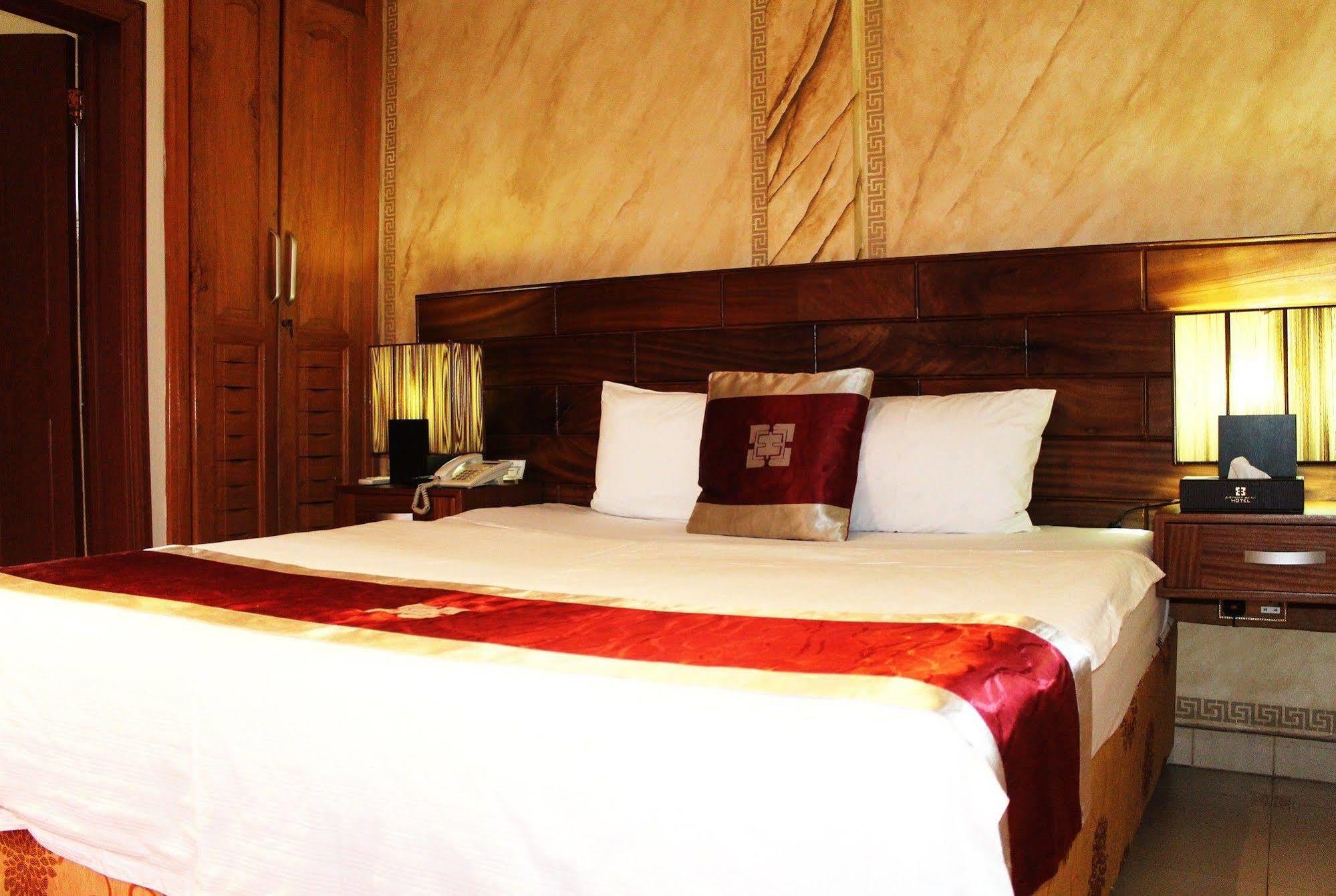 แอร์พอร์ต เวสต์ โฮเต็ล แอคครา Hotel อักกรา ภายนอก รูปภาพ